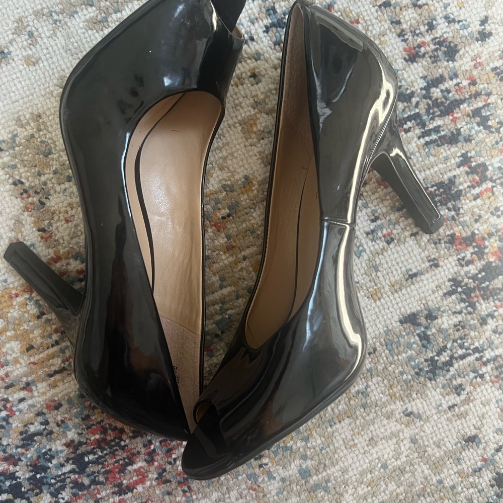 Kelly & Katie Black Patent Leather Heels - Picture 3 of 9
